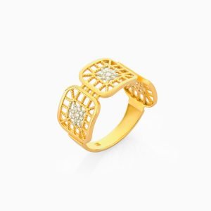 18kt Yellow Gold Ring with Diamonds