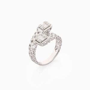 18kt White Gold Ring with Diamonds