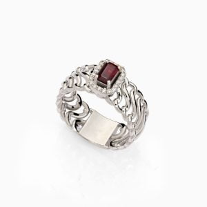 18kt White Gold Ring with Ruby and Diamonds