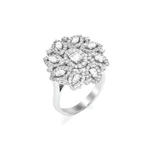 18kt White Gold Ring With Diamonds